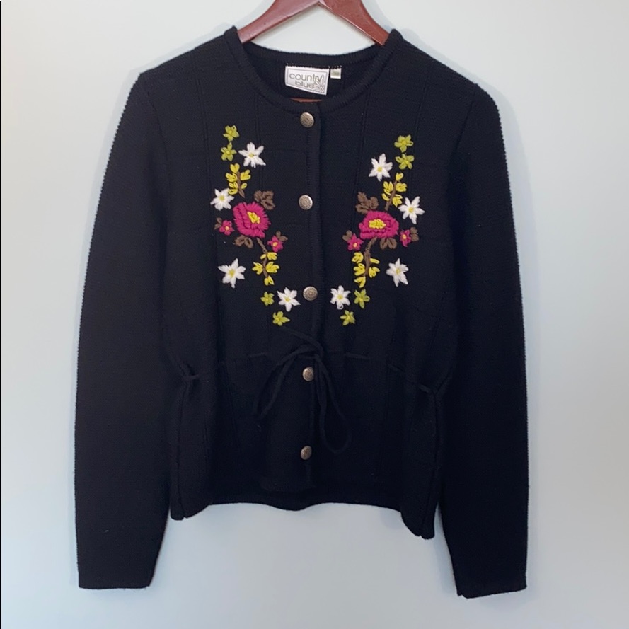 Nwot Vintage Wool Blend Embroidered Sweater